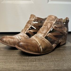 Lightly Worn Freebird Hope Bootie